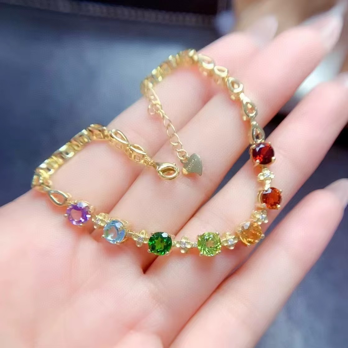 Al Ain Jewelry & Watches Exhibition 2025 - Boutique de bijoux pour femmes, Bracelet