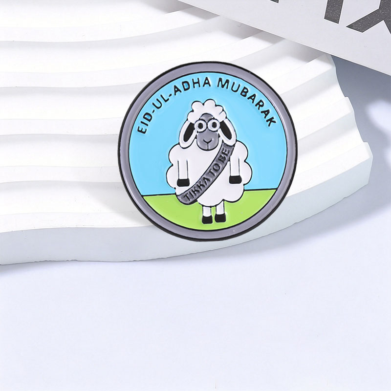 Broche en émail motif mouton d - Al Ain Jewelry & Watches Exhibition 2025 avis et prix