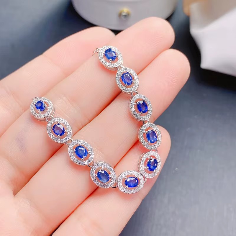 KJJEAXCMY – bijoux fins en arg - Al Ain Jewelry & Watches Exhibition 2025 avis et prix